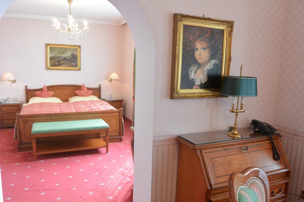 Alexander Hotel 4*